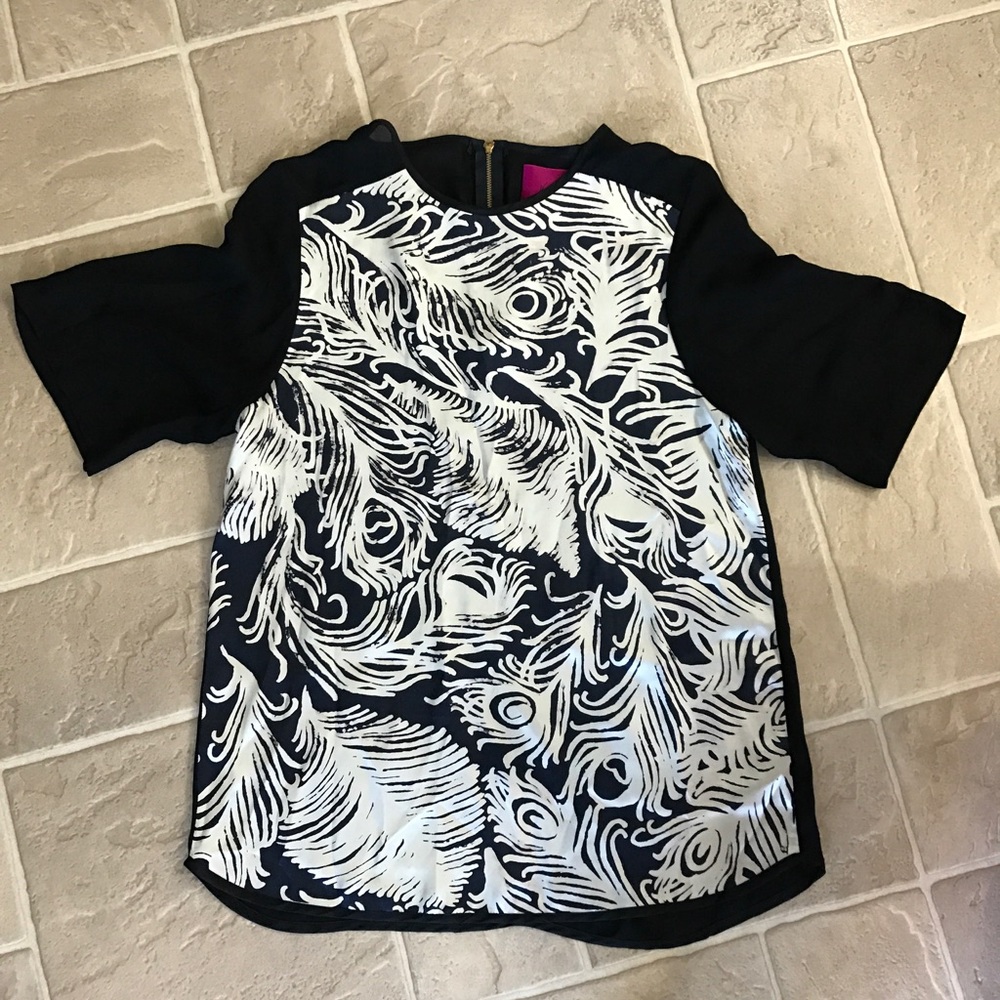 Heidi Merrick size 6 silk blouse